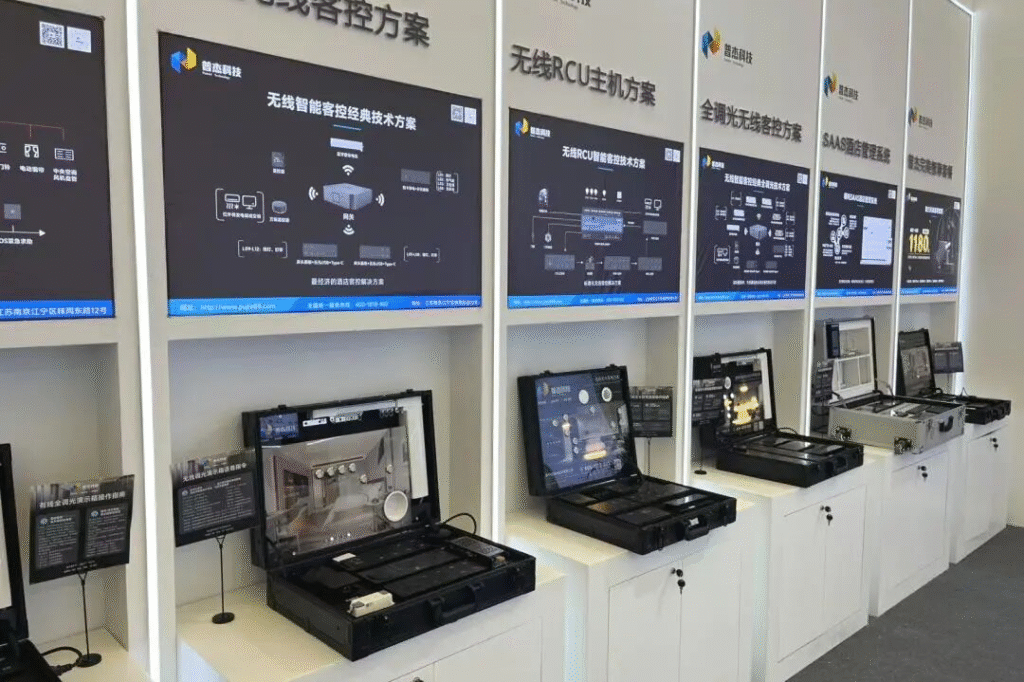 Pujie Technology Shines at Shanghai Hotel Expo, Leading the Industry with Innovative Smart Solutions 展会7